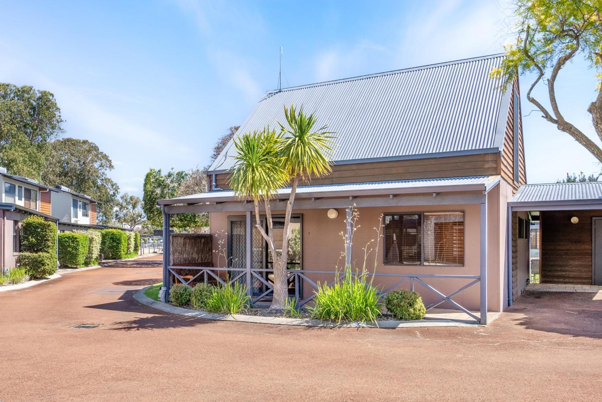 Bay Village Resort Dunsborough Exterior photo
